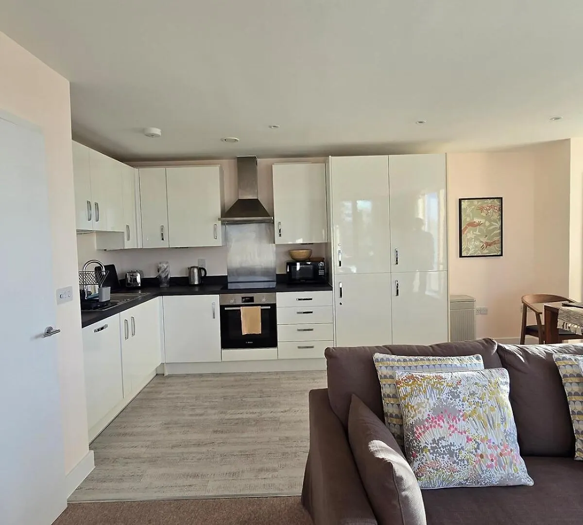 Spacious Seaside Apartment With Terrace, Kemptown 브라이턴