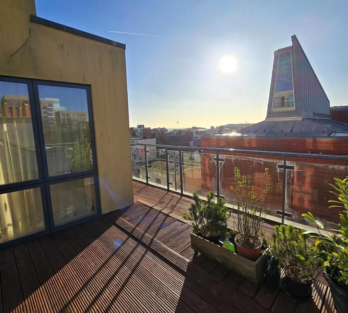 Spacious Seaside Apartment With Terrace, Kemptown Hove Großbritannien