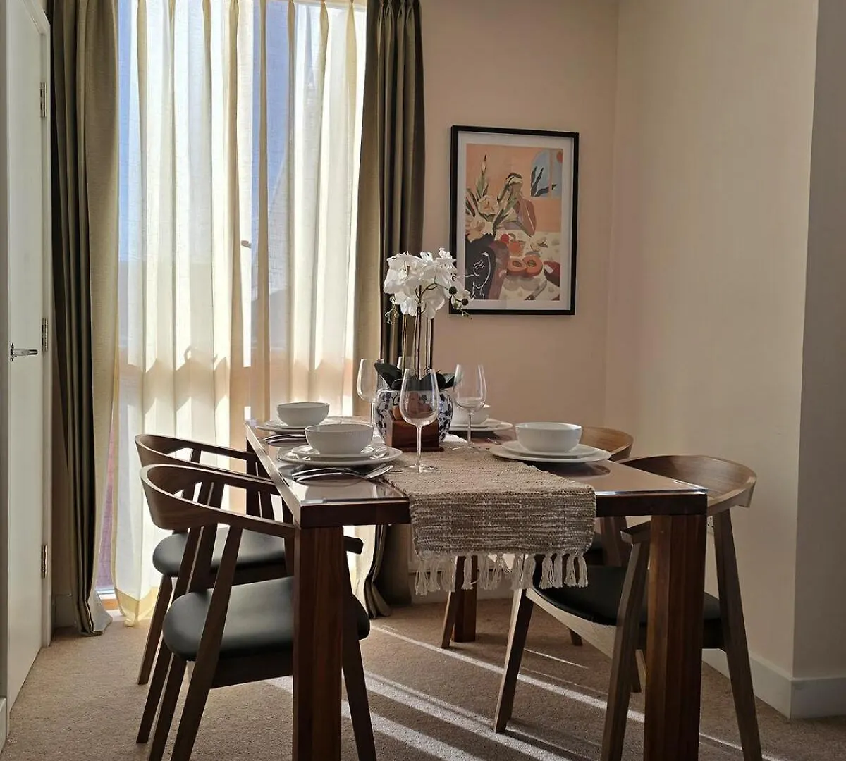 Spacious Seaside Apartment With Terrace, Kemptown Hove